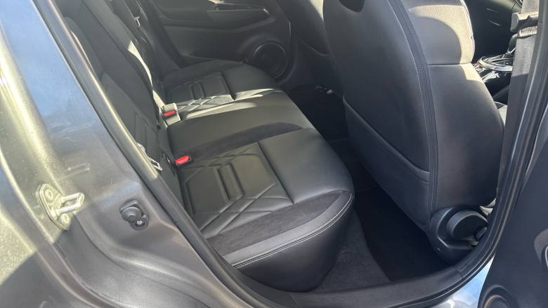 Nissan Juke 1.0 DiG-T 114 Tekna+ 5dr DCT Petrol Hatchback